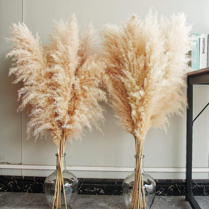 Reed dried flower bouquet